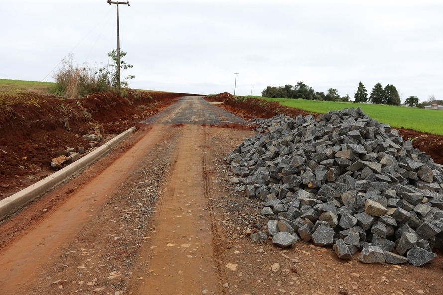 Governo autoriza R$ 11,1 milhões para pavimentação de estradas rurais no Paraná