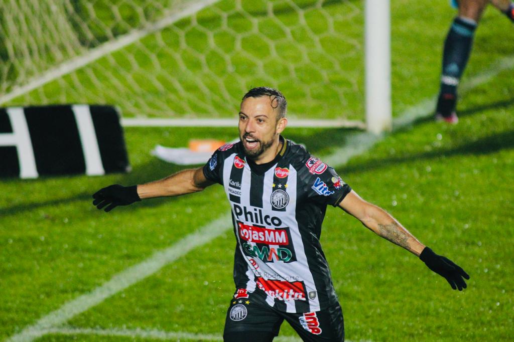 Operário vence o Cruzeiro e se torna vice-líder da Série B