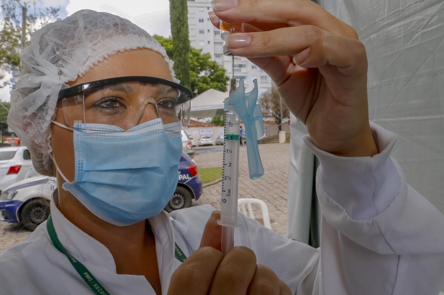 Paraná ultrapassa 4 milhões de vacinas aplicadas contra a Covid-19