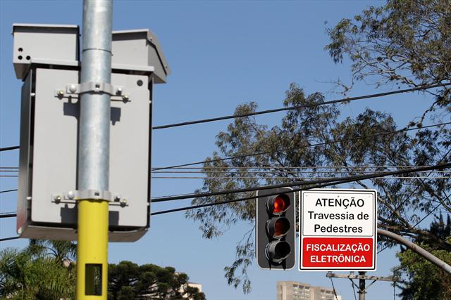 Novos radares começam a funcionar em Curitiba