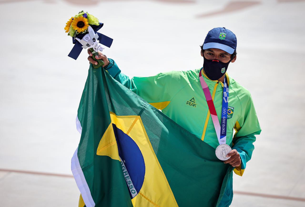Skatista Kelvin Hoefler é prata em Tóquio, primeira medalha brasileira nas Olimpíadas