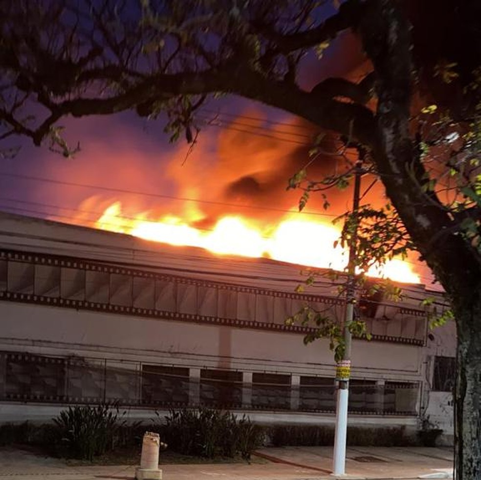 Incêndio atinge depósito da Cinemateca Brasileira na zona oeste de São Paulo