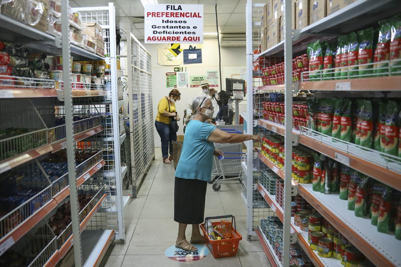 Prefeitura de Curitiba libera quarta parcela do auxílio alimentar nesta terça