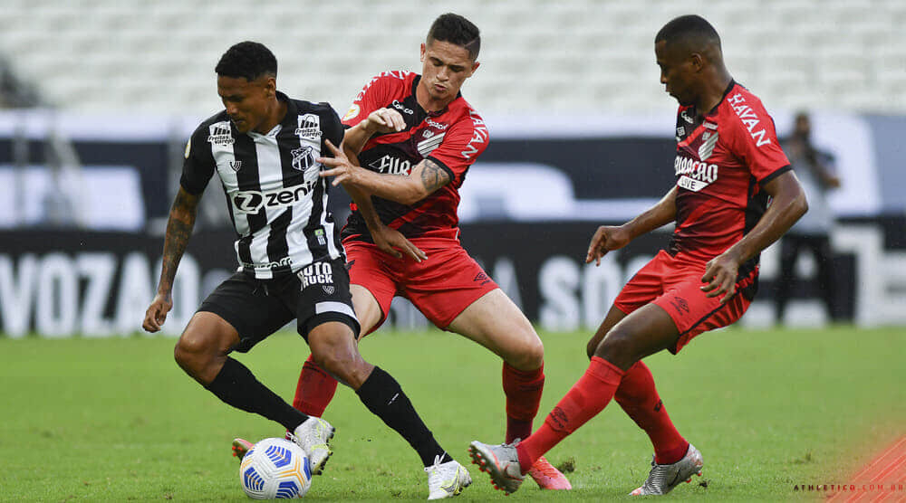 Athletico sofre gol no fim e perde para o Ceará no Brasileirão