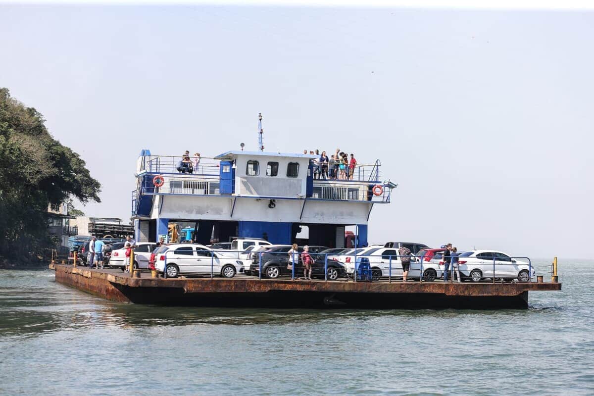 MP-PR apura suposto descumprimento de contrato por parte da empresa do ferry-boat