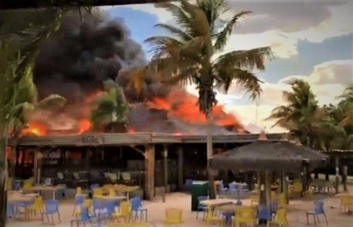 Hot Park Goiás: incêndio de grandes proporções atinge resort; VÍDEO