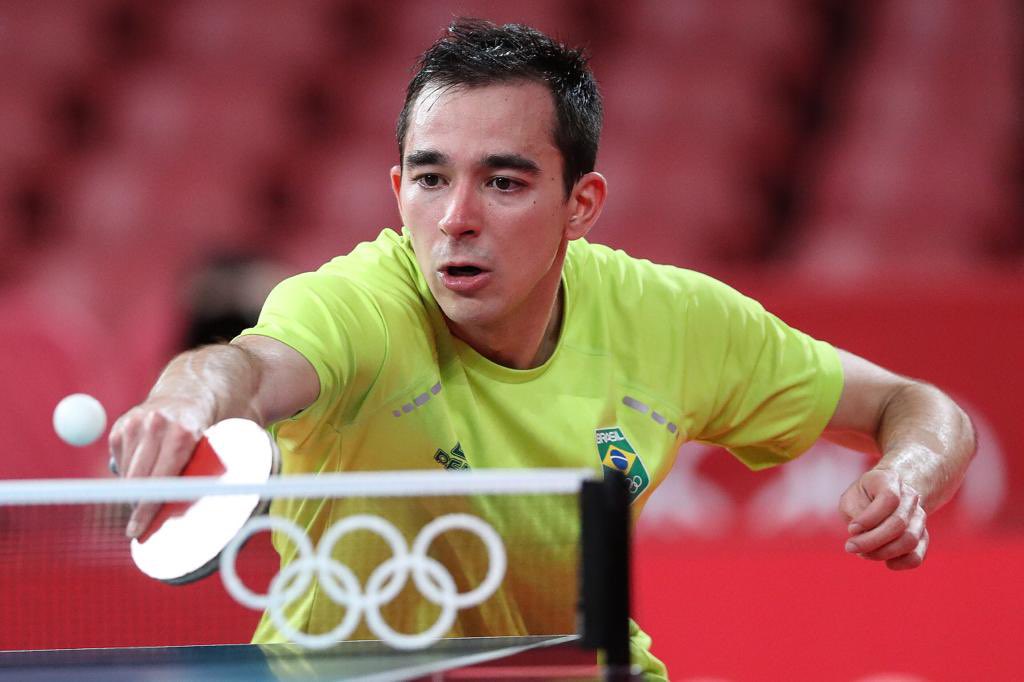 Hugo Calderano vence e Brasil disputará quartas de final pela primeira vez no tênis de mesa