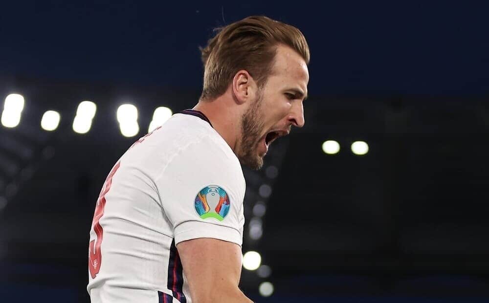 Inglaterra goleia a Ucrânia com brilho de Kane e pega a Dinamarca na semi da Eurocopa