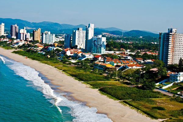Empresa paranaense apresenta projeto para reconstrução da orla de praia em SC