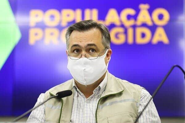 Paraná aguarda aval do Ministério da Saúde para iniciar vacinação de adolescentes, diz Beto Preto