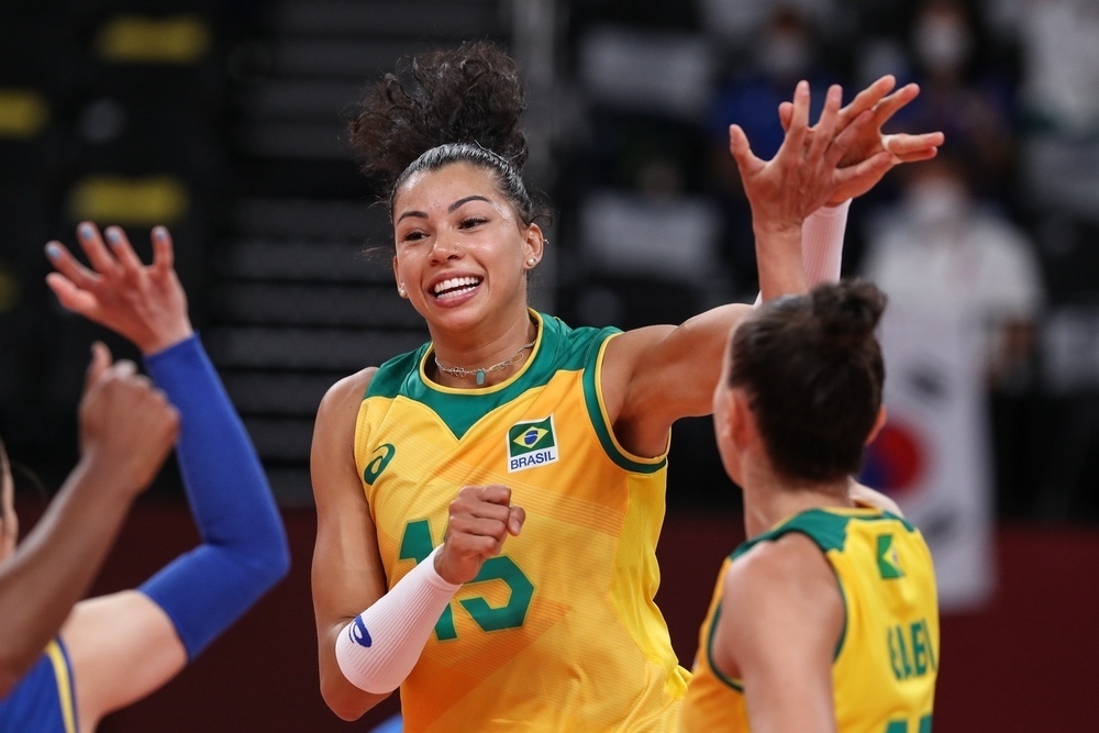 Vôlei feminino: Brasil vence a República Dominicana em jogo disputado