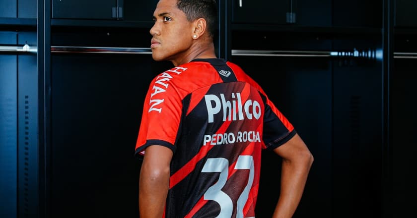 Athletico atacante Pedro Rocha