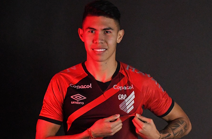 Athletico zagueiro Nicolas Hernández