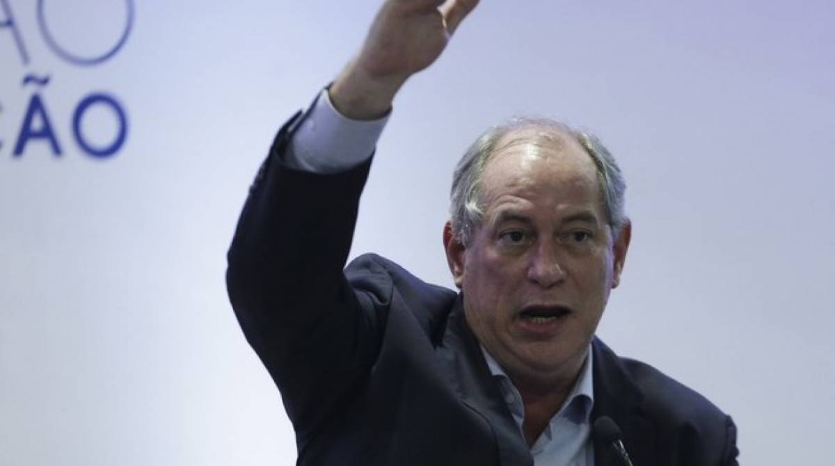 Ciro Gomes ataca Haddad e diz que petista deu a presidência a Bolsonaro