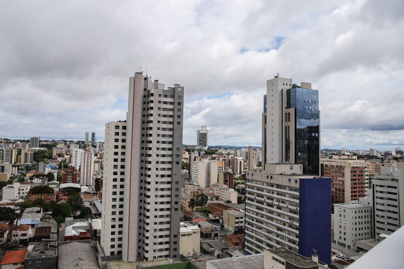 Curitiba deve ter final de semana com nebulosidade e sem chuva; confira a previsão
