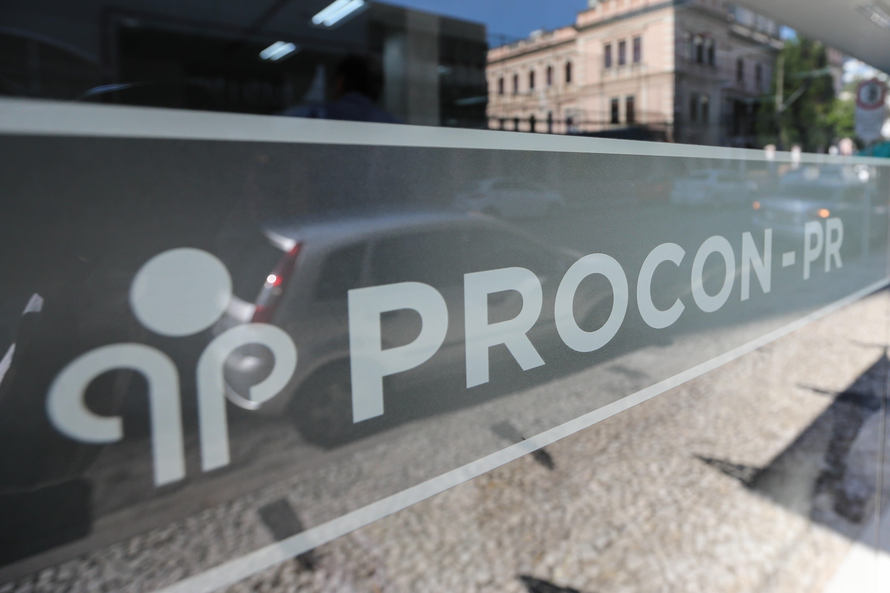 Procon-PR multa banco em R$ 90 mil por conceder empréstimos não solicitados