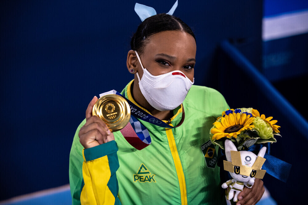 Rebeca é a 1ª brasileira a ganhar duas medalhas na mesma edição de Olimpíadas