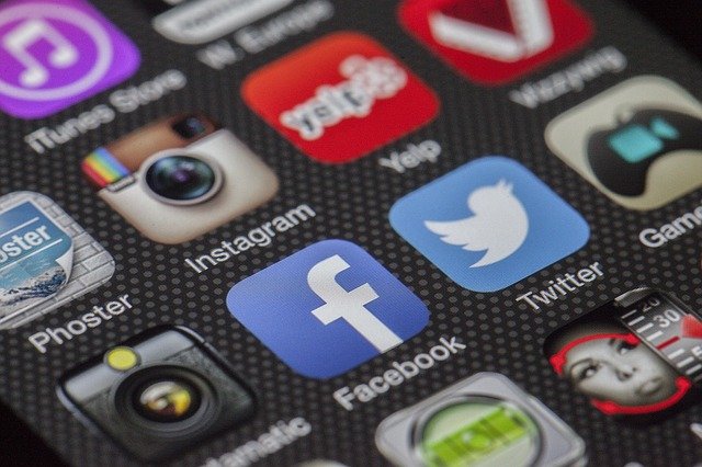 TSE proíbe redes sociais de repassarem dinheiro a páginas bolsonaristas investigadas por fake news