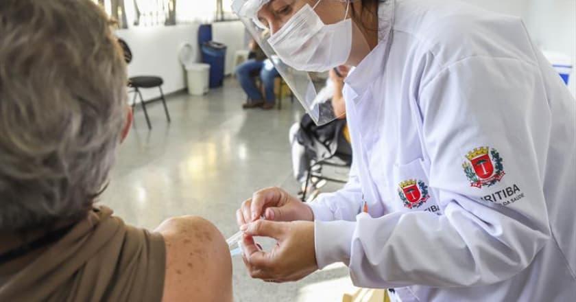 Esquema completo de vacina em Curitiba covid