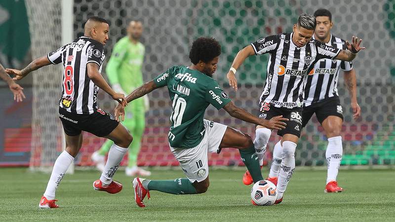Palmeiras e Atlético-MG empatam e duelo segue aberto na Libertadores