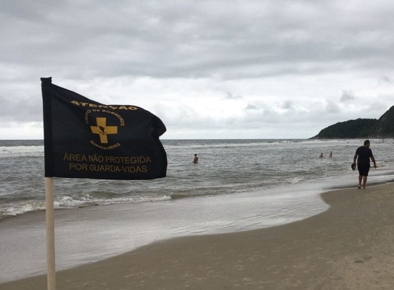 Banhista morre afogado no balneário Shangri-lá, em Pontal do Paraná