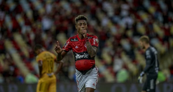 Flamengo vence Barcelona e se aproxima da final da Libertadores