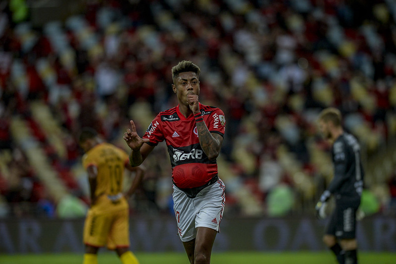 Flamengo vence Barcelona e se aproxima da final da Libertadores