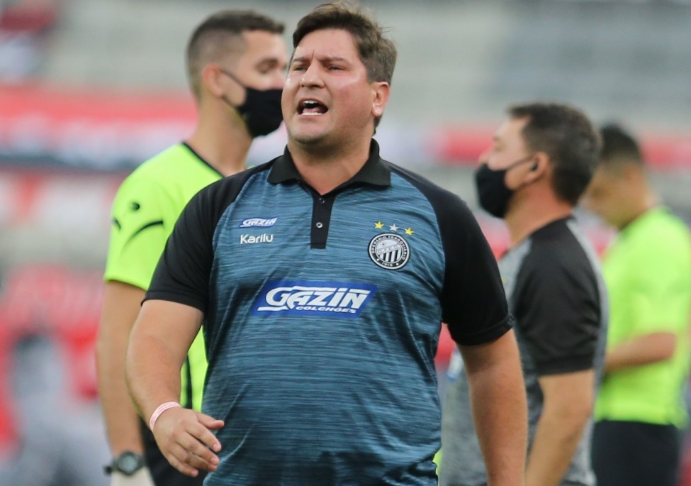 Operário anuncia saída do técnico Matheus Costa após sétimo jogo sem vencer