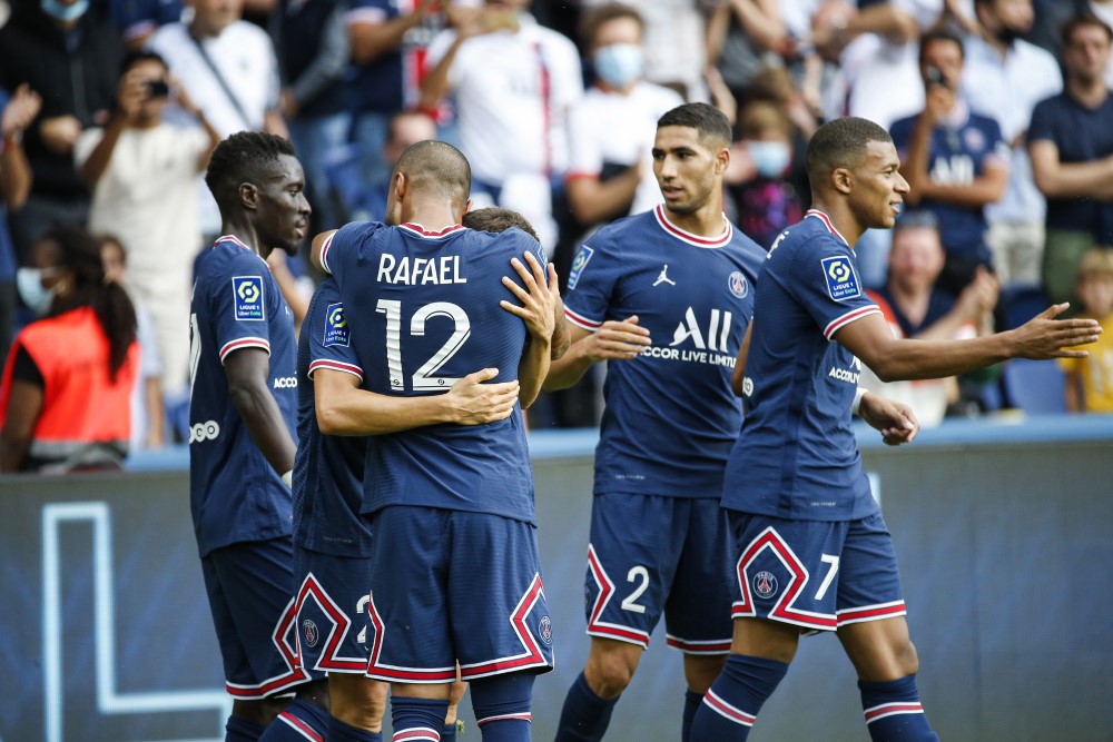 PSG vence Clermont com gols de Herrera e mantém liderança da Ligue 1
