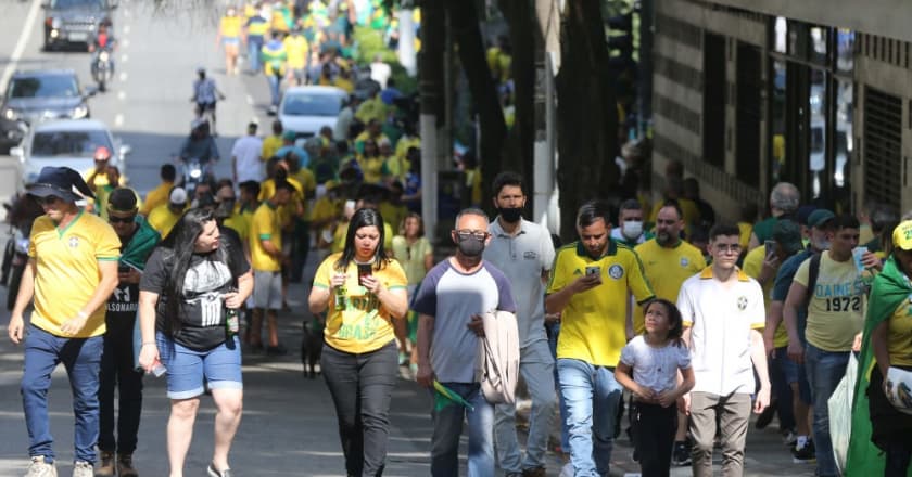 Na Paulista, Bolsonaro critica Moraes diz que canalhas nunca irão prendê-lo