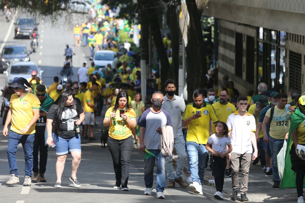 Na Paulista, Bolsonaro critica Moraes e diz que canalhas nunca irão prendê-lo