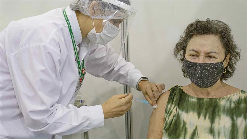 Covid em Curitiba: Mais de 1,4 milhão de pessoas tomaram vacina