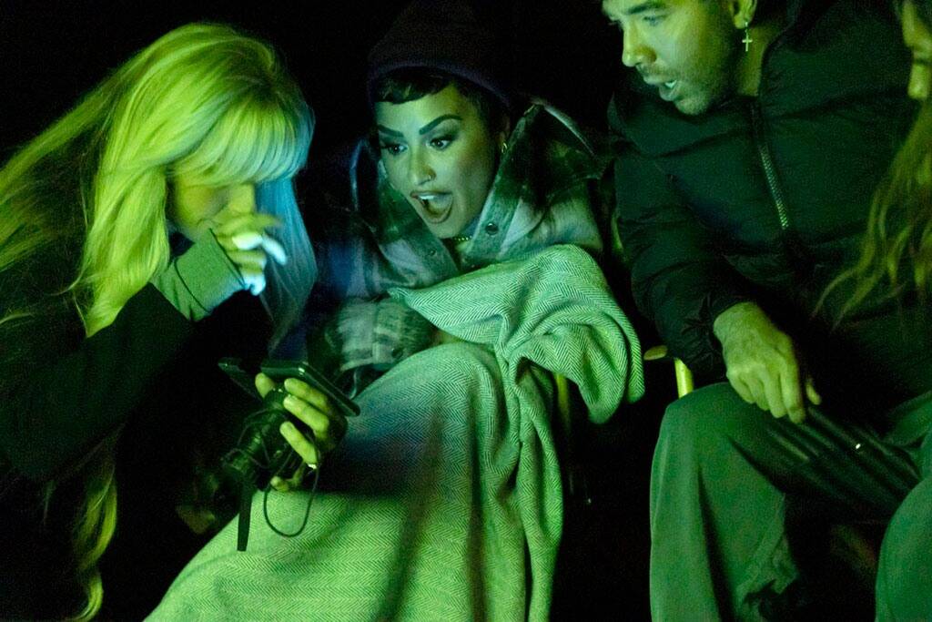 Demi Lovato lembra quando teve contato com alienígenas em parque da Califórnia
