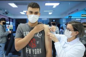 Covid: Paraná ultrapassa 4 milhões de pessoas com vacinação completa