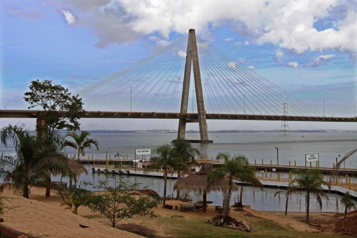 Ponte sobre o Rio Paraná, entre Encarnación e Posadas. Foto: IP/Arquivo