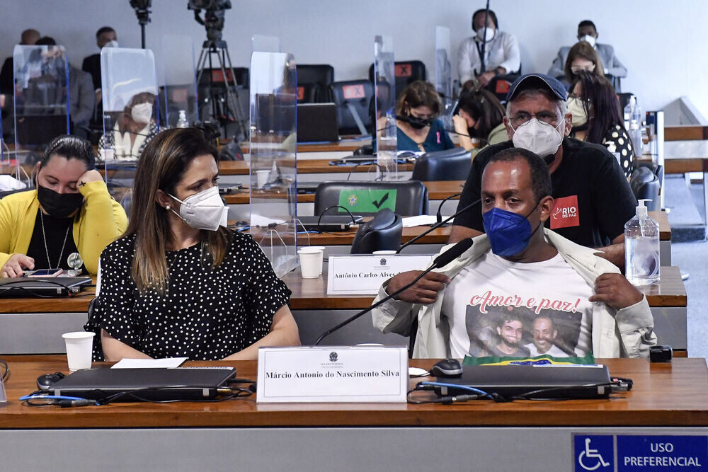 Parentes de vítimas da Covid cobram da CPI relatório firme e repudiam reação do governo Bolsonaro à crise