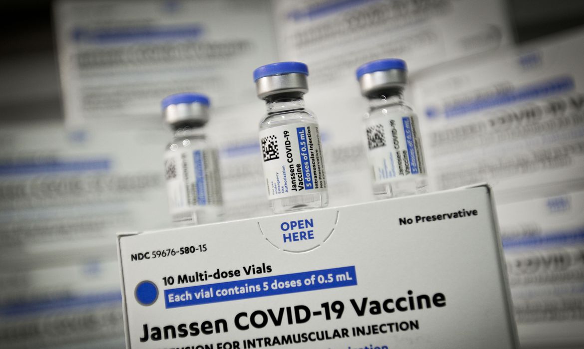 Brasil recebe mais 2,2 milhões de doses da vacina da Janssen