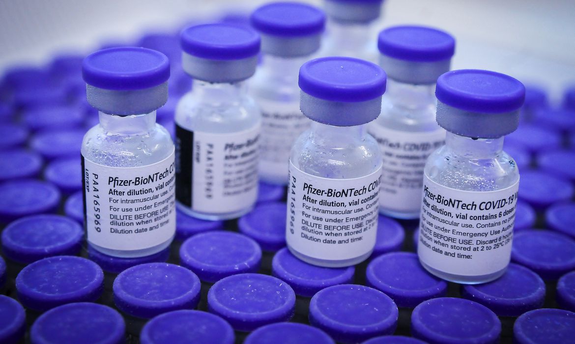 Vacina: Paraná receberá novo lote com meio milhão de doses da Pfizer