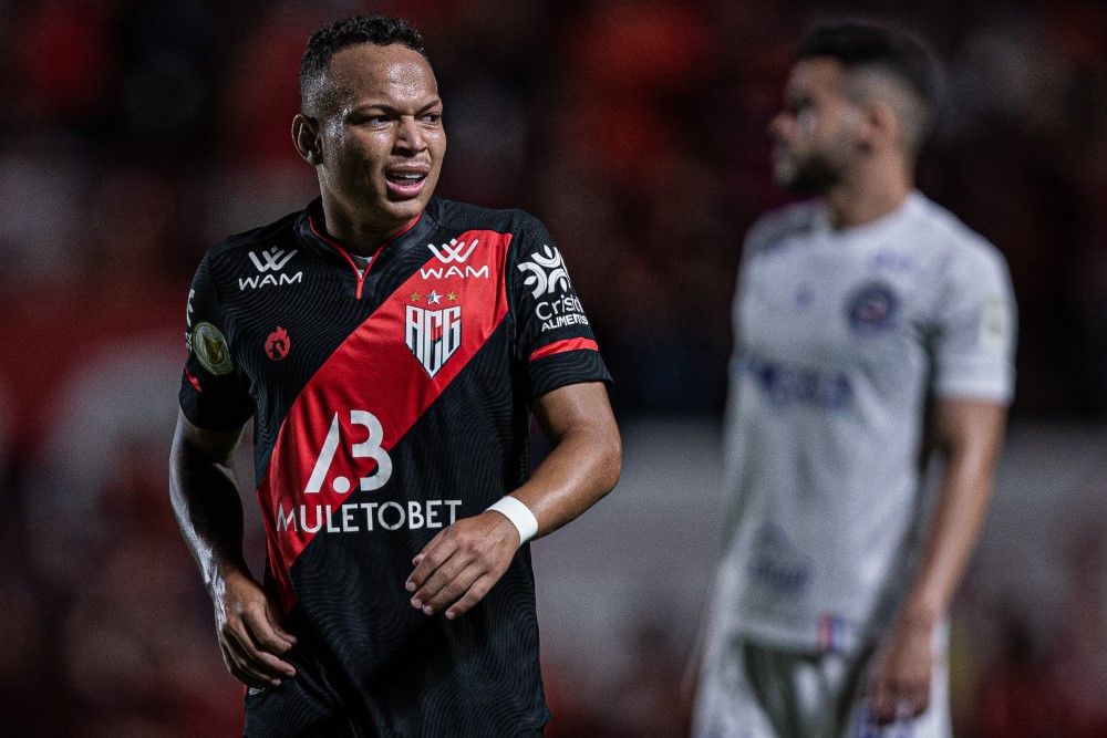 Atlético-GO vence Bahia, encerra jejum de sete jogos e se distancia do Z-4