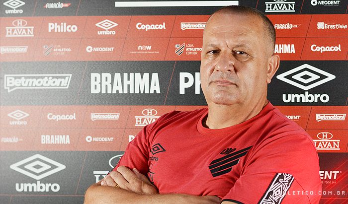 Paranaense 2022: Athletico anuncia James Freitas como treinador do time de Aspirantes