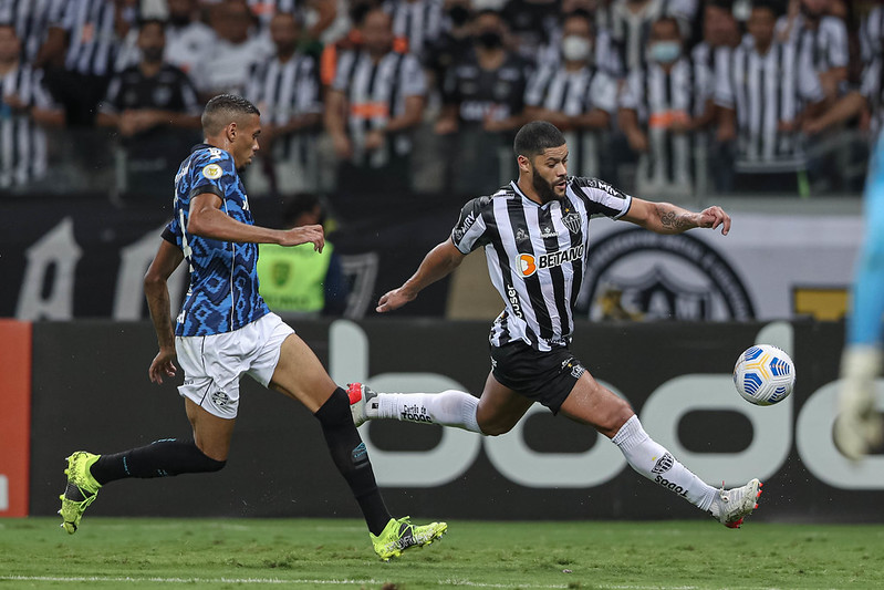 Atlético-MG vence Grêmio e abre dez pontos na liderança do Campeonato Brasileiro