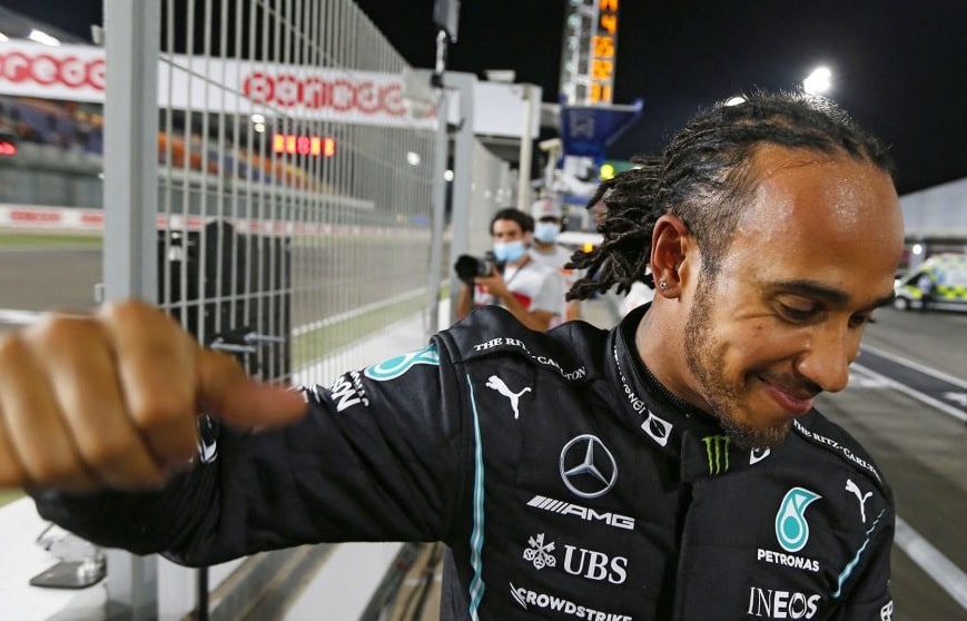 F1: Hamilton domina GP do Catar e distância para Verstappen cai para 8 pontos