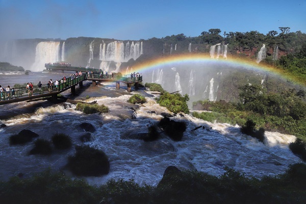 Parque Nacional do Iguaçu recebe mais de 18 mil visitantes durante o feriado de Finados