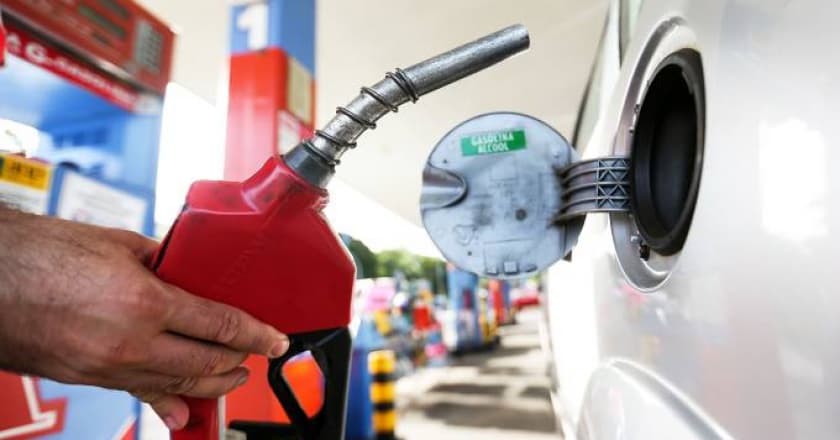 Preço do litro da gasolina chega R$ 7,30 no Paraná, após 5ª semana consecutiva de reajuste