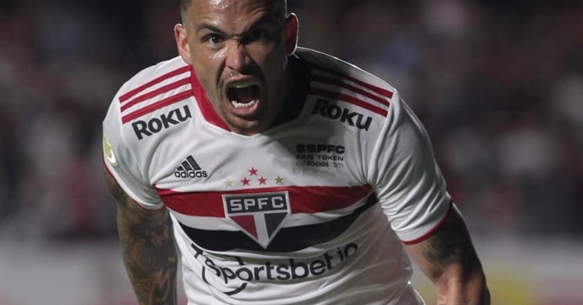 América-MG São Paulo SPFC Brasileirão escalações horário onde assistir