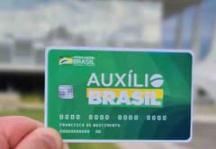 Governo diz ter zerado fila do Auxílio Brasil com inclusão de 2,7 milhões de famílias