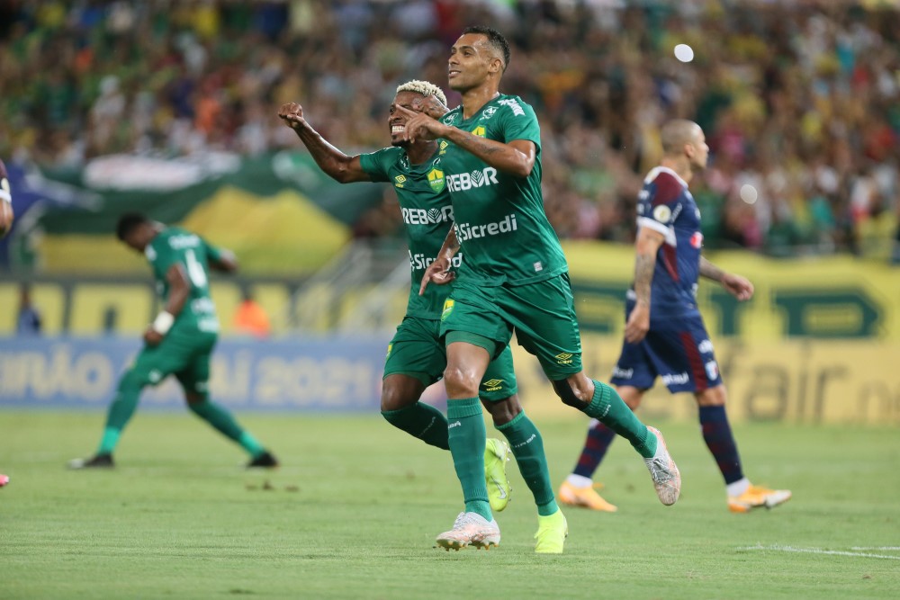 Cuiabá vence Fortaleza por 1 a 0 e respira fora do Z4 do Brasileirão