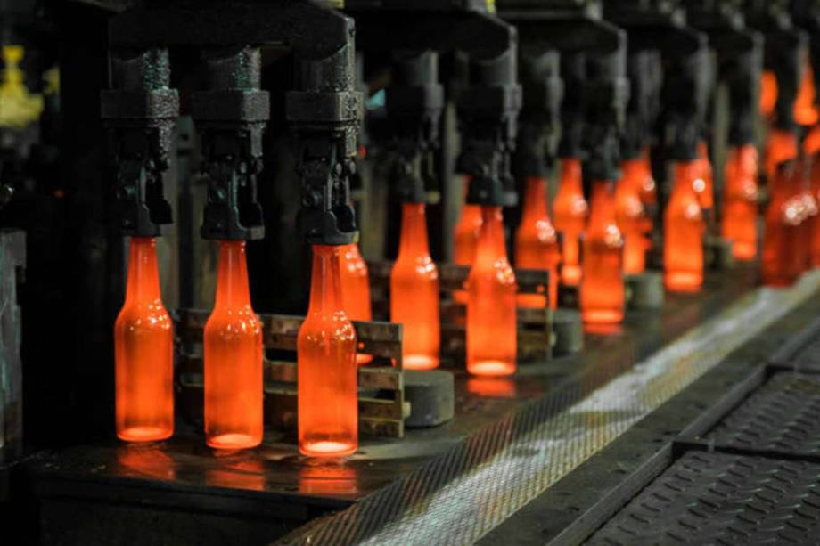 Ambev vai injetar R$ 870 milhões para fábrica de garrafas sustentáveis no Paraná