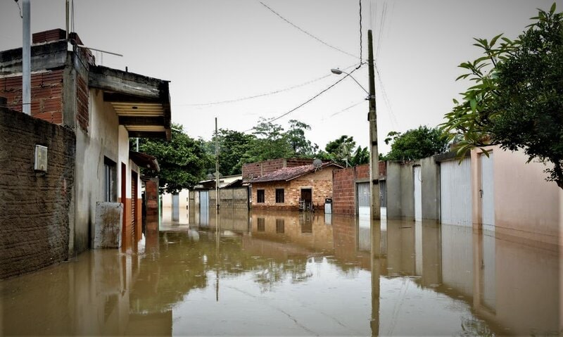 Bahia e Minas Gerais: afetados pelas chuvas poderão sacar o FGTS, diz Caixa