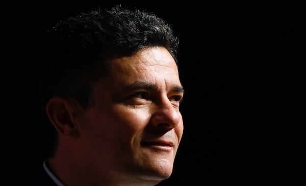 Bolsonaro inicia campanha hostil contra Sergio Moro